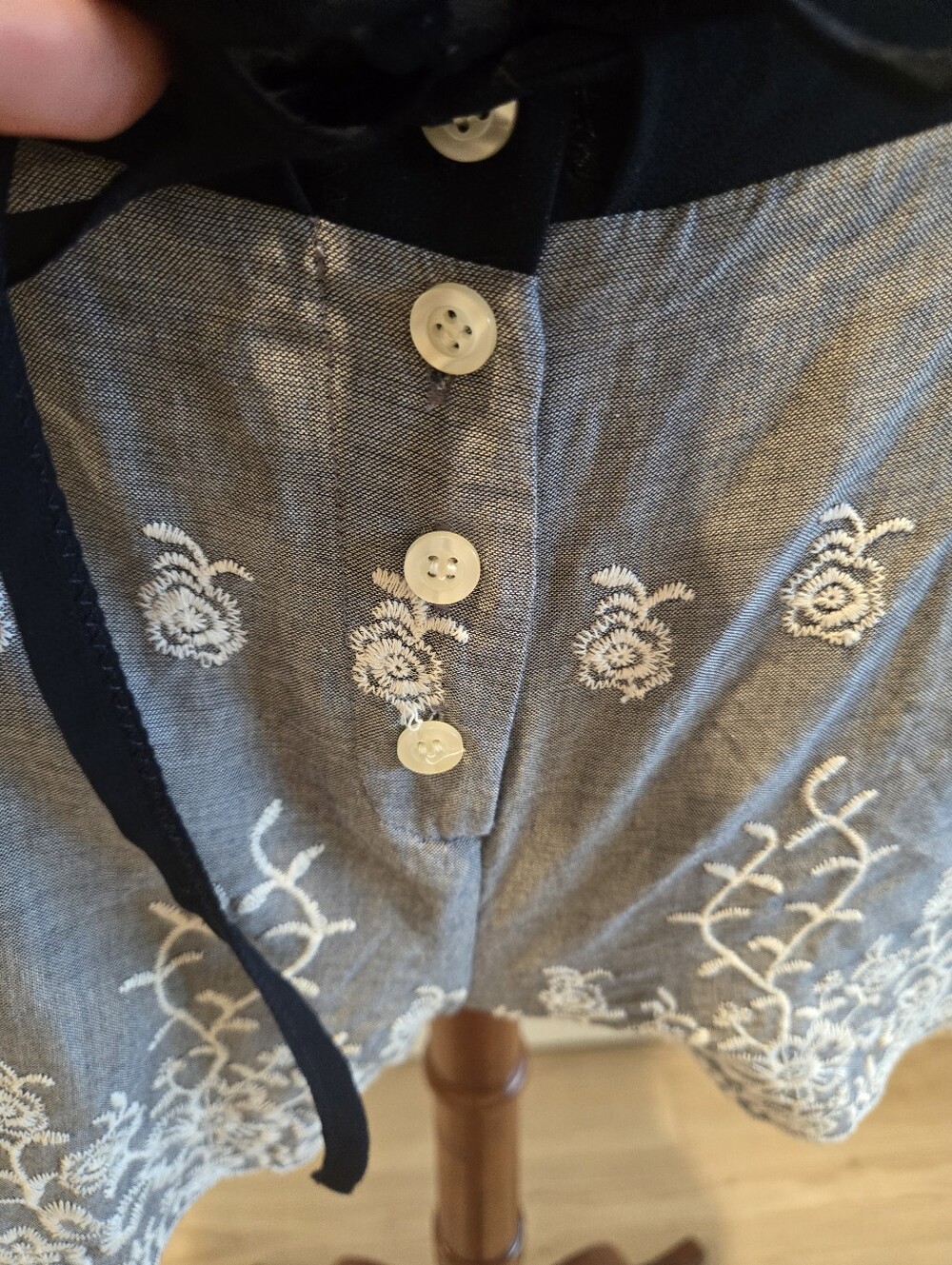 Rachel Roy Navy Blue Sleeveless Button Front Romper with Embroideredy, Size 2 - Picture 5 of 11